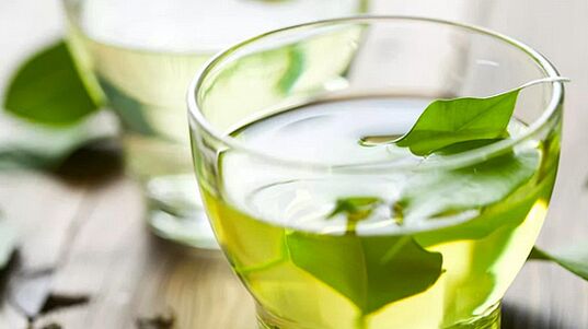 Green tea is an extremely healthy beverage consumed on the Japanese diet. 