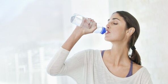 To lose weight fast, drink at least 2 liters of water daily. 